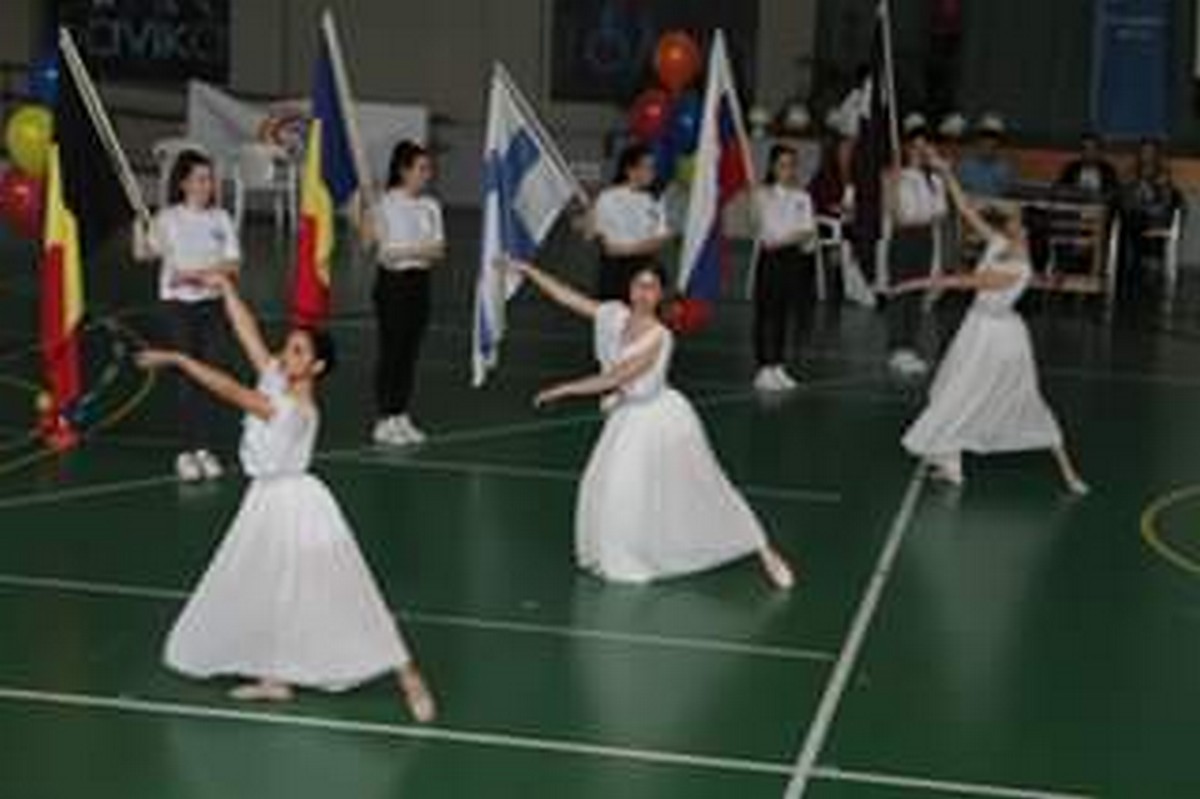 2020 Όλοι διαφορετικοί όλοι ίσοι